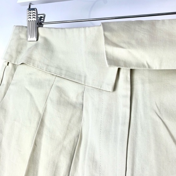 LIONESS Beige Pleated Utility Mini Skirt - Picture 3 of 6